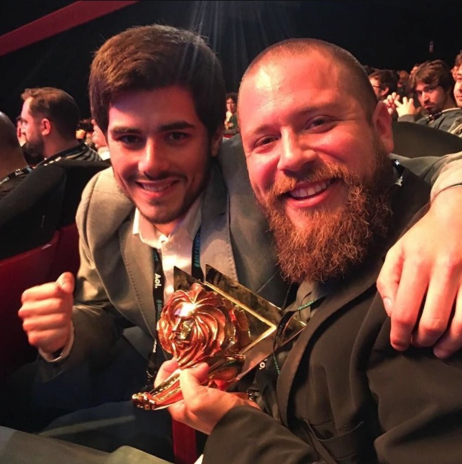 Ricardo y Juan Javier con Lion