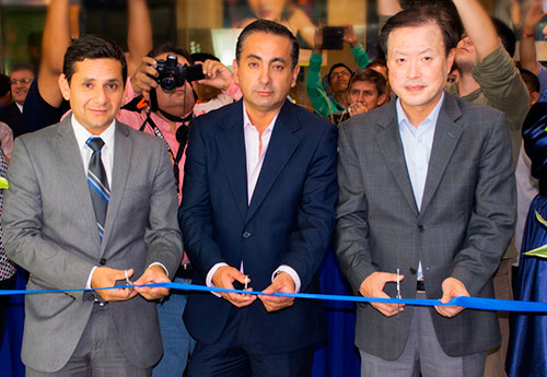  Samsung inaugura su primera tienda en Guayaquil