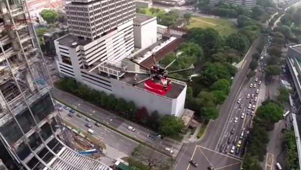  La felicidad viene desde el cielo – Coca Cola