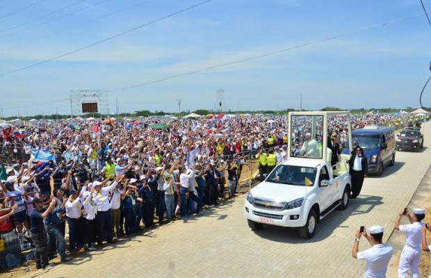  GM OBB Ecuador, responsable del Papamóvil en Guayaquil