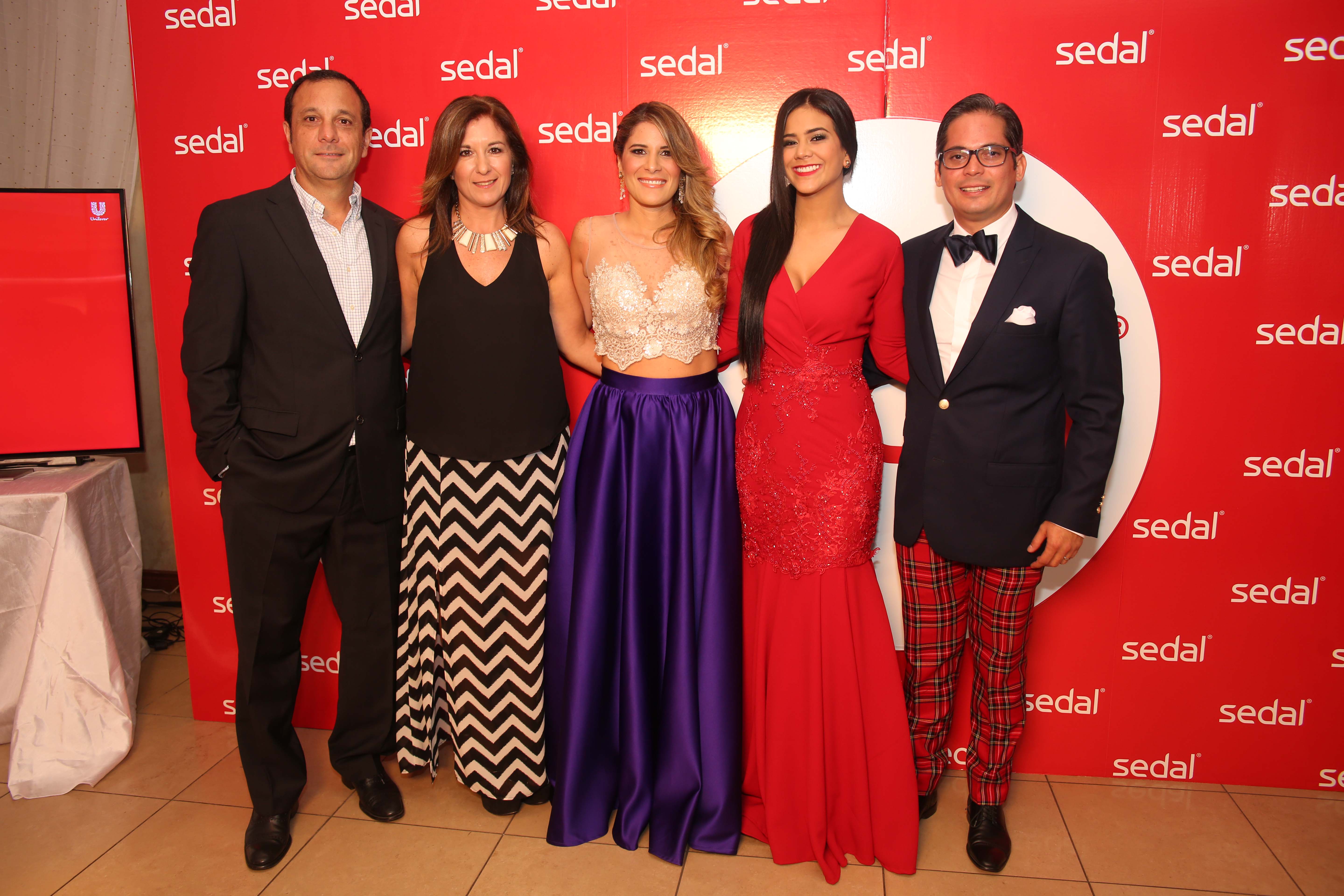 representantes de sedal y famosos
