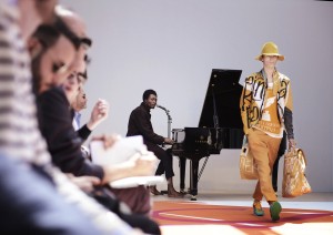 Burberry debutó en Apple TV con la transmisión de una pasarela en vivo.