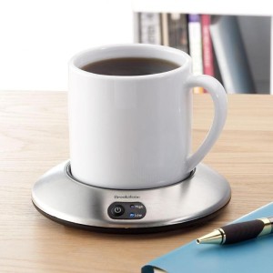 Un aparato que mantiene el café caliente.