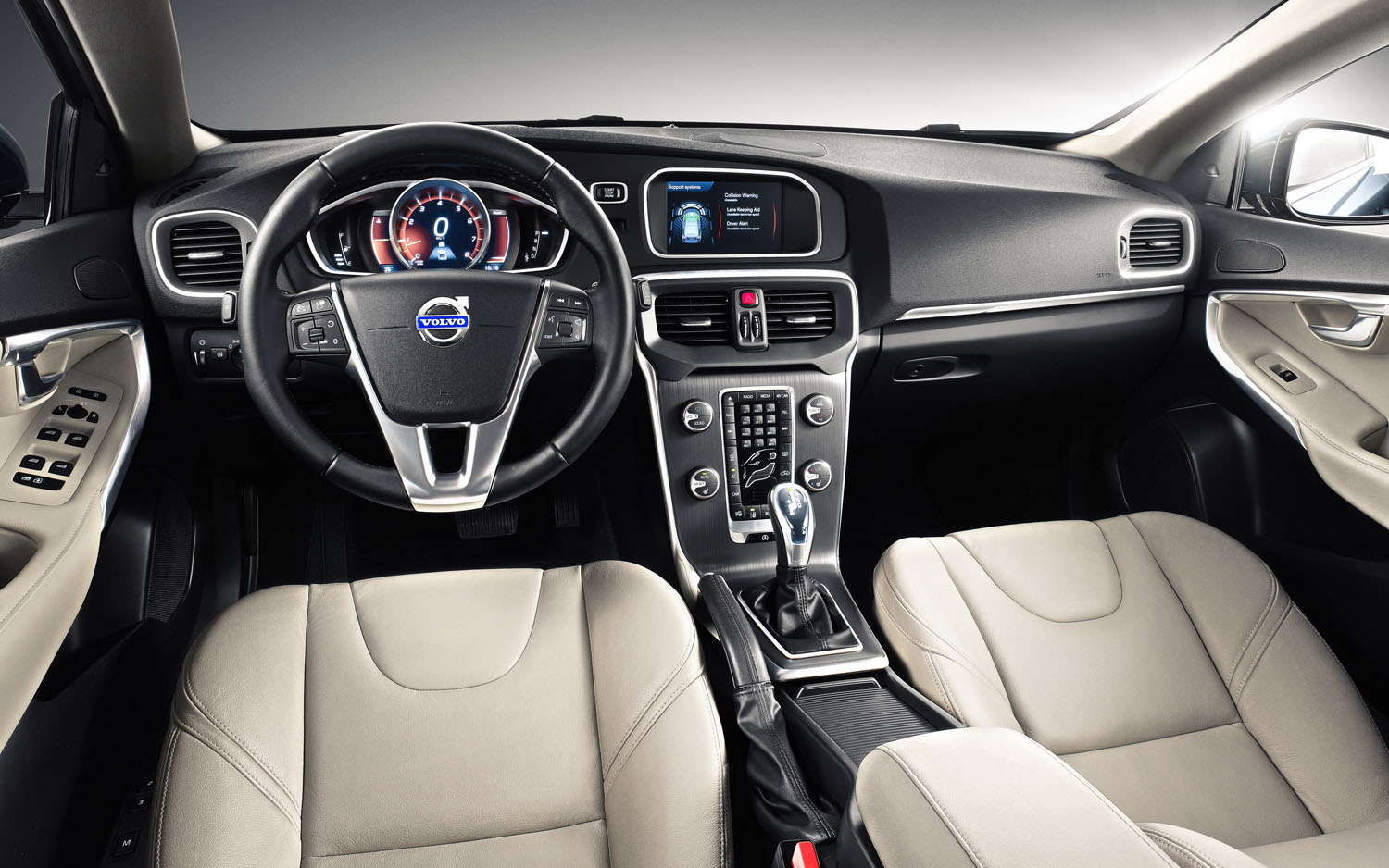 Volvo muestra los detalles del V40 en su nuevo anuncio de TV.