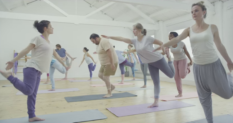 El spot busca mostrar la rapidez de la nueva app de Amazon.
