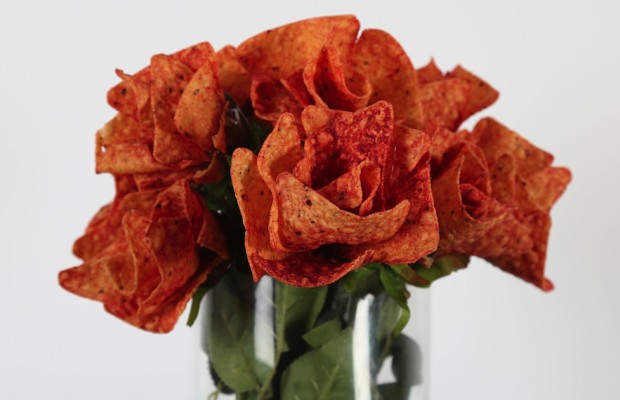  Doritos presenta un crujiente ramo de flores este San Valentín