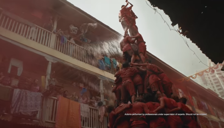 El ad de Fevicol fue creado junto a Ogilvy & Mather.