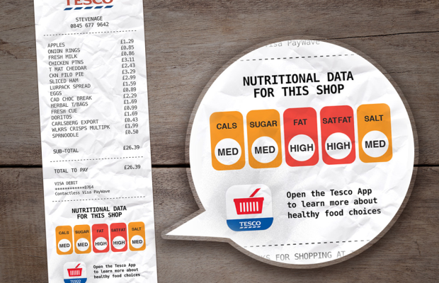 Un diseñador británico propone agregar información nutricional de los alimentos al final de las facturas de los supermercados.