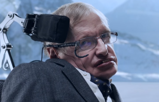 En esta nueva campaña, Jaguar ha elegido a Hawking como su embajador de marca.