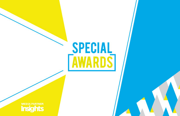  Premios especiales para ganadores especiales