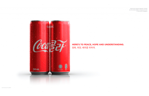  Coca-Cola aprovecha un momento histórico para promover la paz
