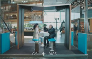Destacado KLM conecta pasajeros aeropuertos hologramas